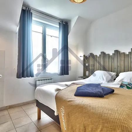 Localise - C02 - Vue - Balcon - Juste A Cote - Centre Et Port A Pied - Wifi Inclus - Draps Inclus - Animaux Bienvenus