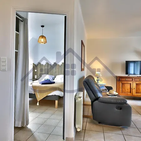 Localise - C02 - Vue - Balcon - Juste A Cote - Centre Et Port A Pied - Wifi Inclus - Draps Inclus - Animaux Bienvenus Appartement