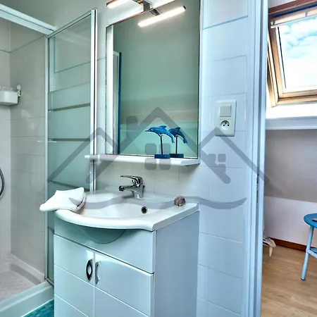 Localise - C02 - Vue - Balcon - Juste A Cote - Centre Et Port A Pied - Wifi Inclus - Draps Inclus - Animaux Bienvenus * Tréffiagat